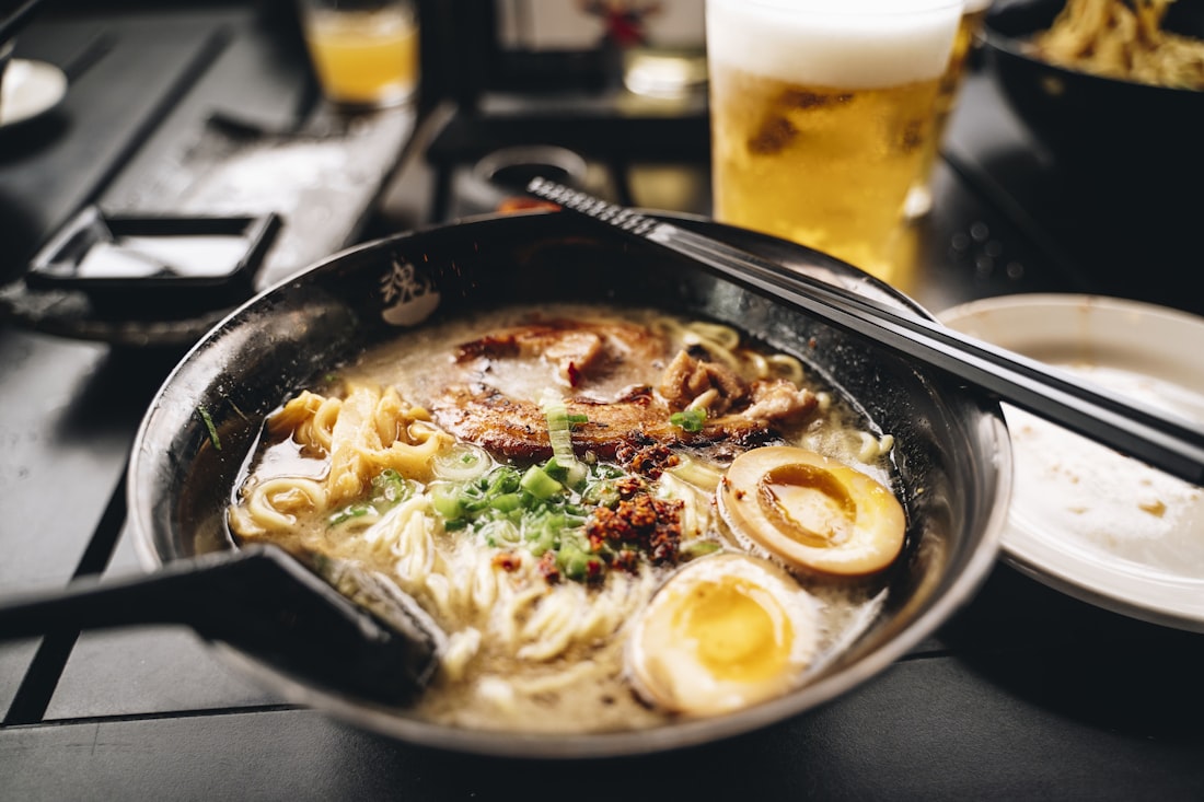 濃厚な豚骨魚介ラーメン