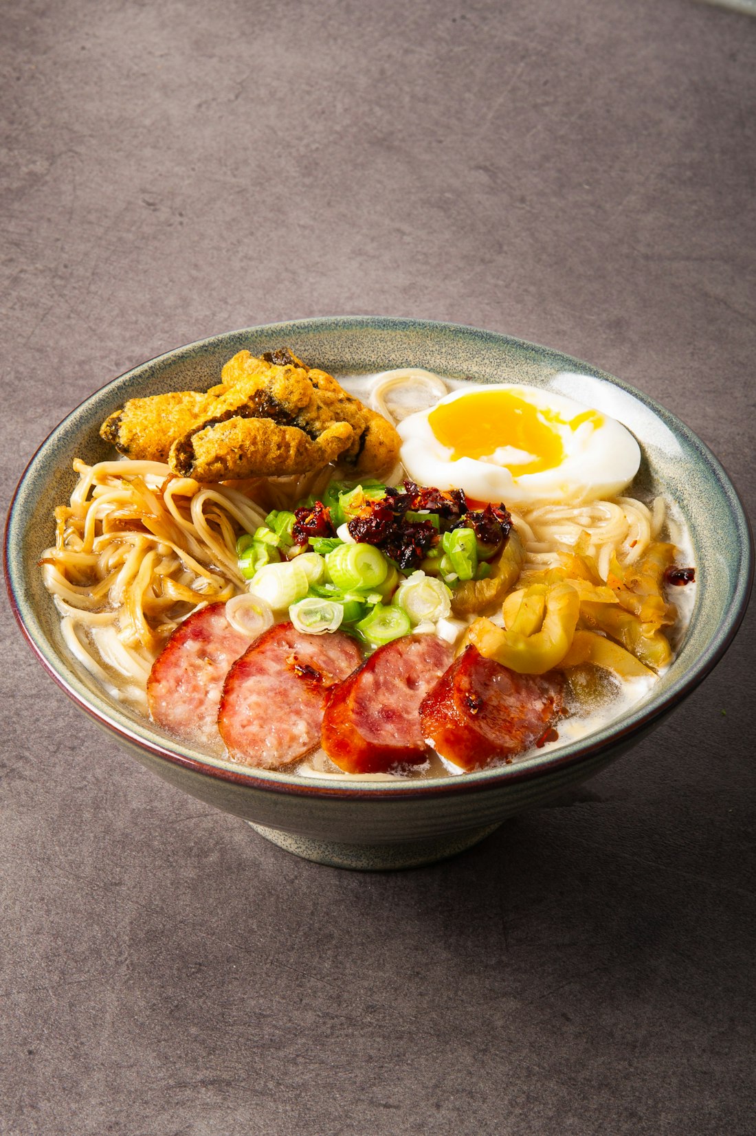 MEGAとんつけ麺